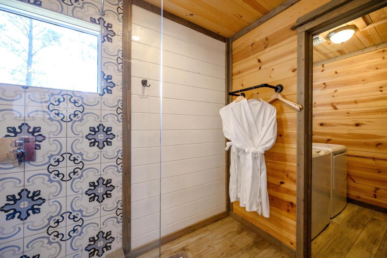 Convenient Romantic Hot Tub Bbq 3-Night Special! Broken Bow Exterior foto